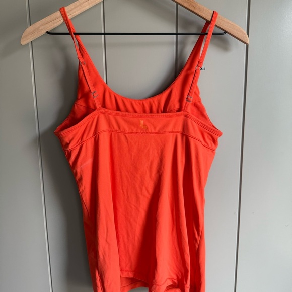 Lolë Vtg Tank / Racer Top Womens Medium Orange Built In Bra - Picture 2 of 12